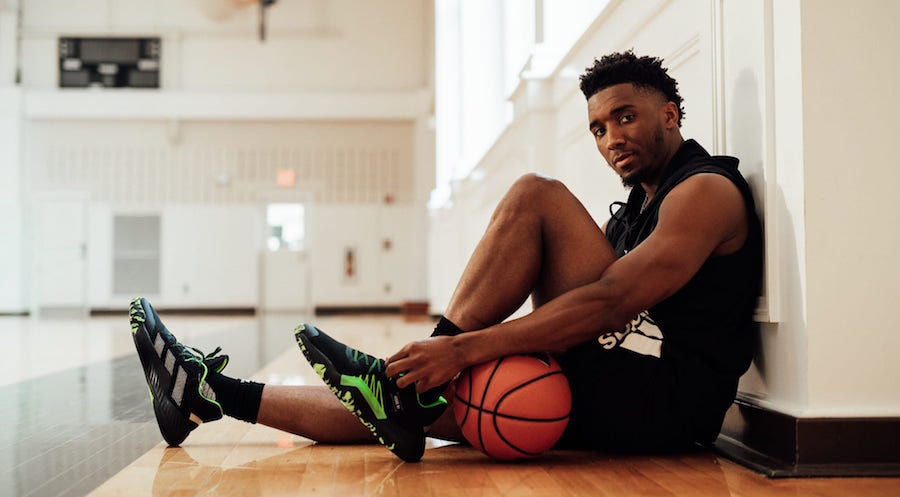 彻底放弃？阿贾克斯客战卡拉巴克首发：多名小将轮换登场（要放弃了？阿贾克斯客场对阵卡拉巴克首发：多名小将轮换亮相）