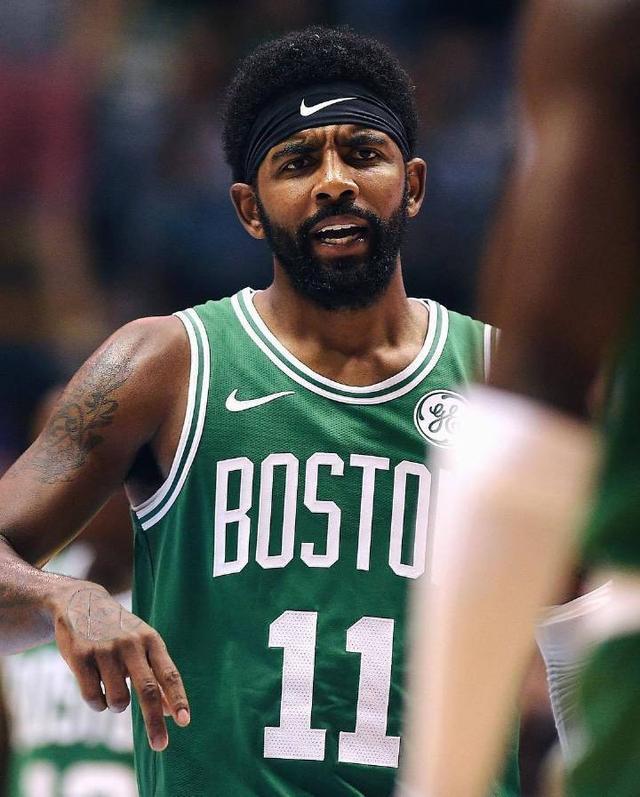 火箭哈登末节爆发连得15分（哈登末节大爆发 连续砍下15分）