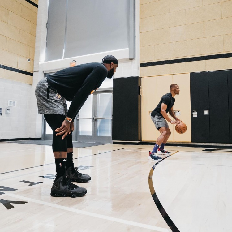 涉嫌在秘鲁进行诈骗？伊涅斯塔：完全否认这些指控（被指在秘鲁涉诈骗？伊涅斯塔回应：指控不属实）