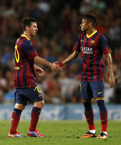 德甲前瞻：多特蒙德联赛主场不败，霍芬海姆进攻火力强劲（德甲前瞻：多特蒙德联赛主场保持不败，霍芬海姆锋线火力凶猛）