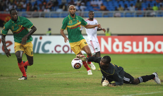 科莫利：很高兴尤文拥有斯帕莱蒂；意大利人非常热爱足球（科莫利：尤文拥有斯帕莱蒂令人欣喜，意大利人对足球充满热情）