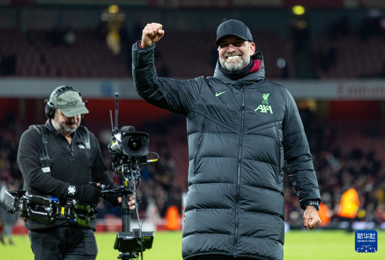 半场战报：申花2-0津门虎，阿苏埃破门，吴曦点射（半场快讯：申花2-0领先津门虎，阿苏埃破门，吴曦点球命中）