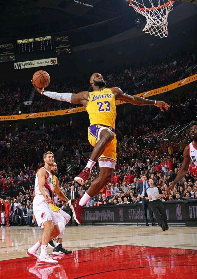 会师美职联决赛，梅西过往面对穆勒3胜7负处于下风（美职联决赛相逢：梅西对穆勒历史战绩3胜7负，处于劣势）