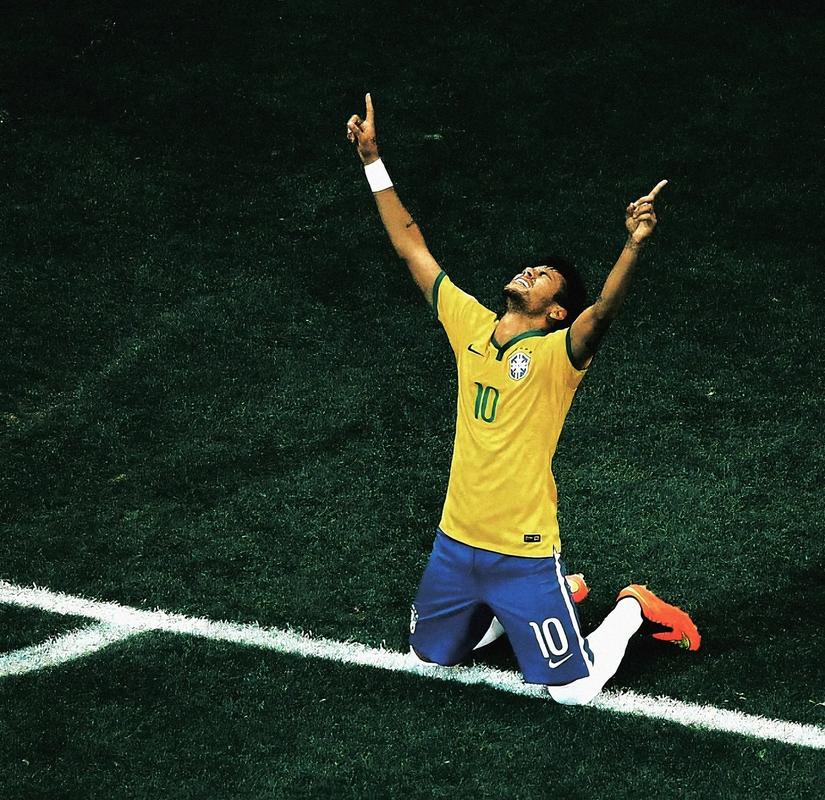 湖人本赛季输掉的7场比赛最少一场输10分，场均输17.7分