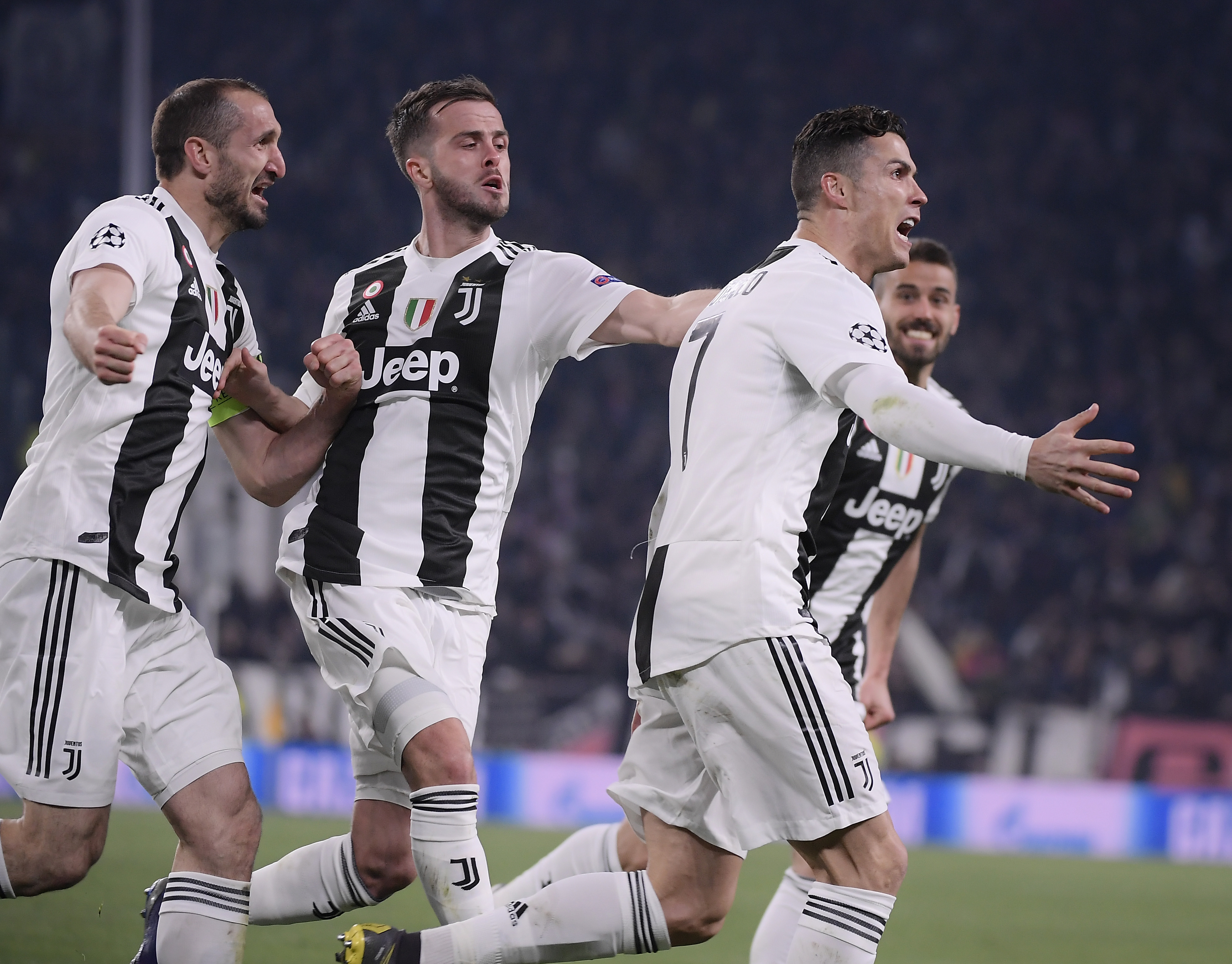 国安3-0河南平足协杯决赛最大分差，此前4场决赛曾出现3球差距（国安3-0河南，追平足协杯决赛最大分差；此前已有4场决赛现三球差距）